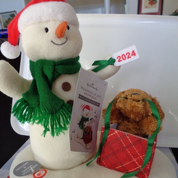 Hallmark Wrapped in Joy Snowman Dog Plush Music Motion Christmas NWT 2024 - Picture 1 of 2